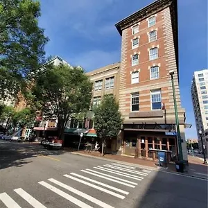 Downtown Loft Apartment Norfolk